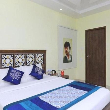 Cinemascope An Apart Hotel Chennai Bagian luar foto