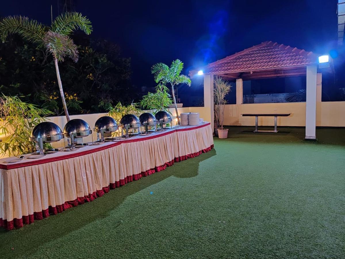 Cinemascope An Apart Hotel Chennai Bagian luar foto