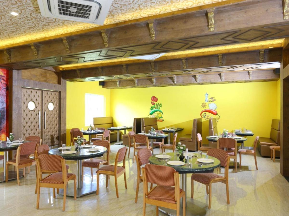 Cinemascope An Apart Hotel Chennai Bagian luar foto