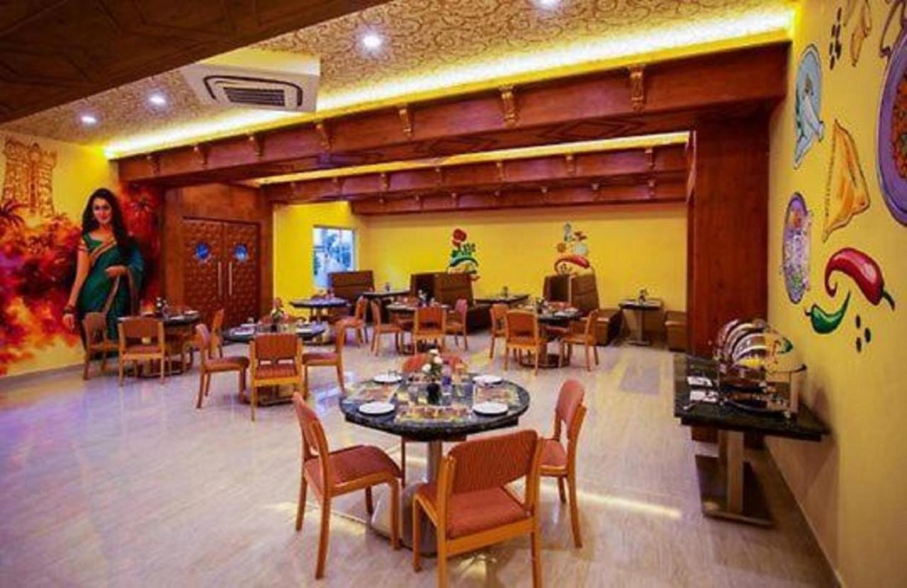 Cinemascope An Apart Hotel Chennai Bagian luar foto