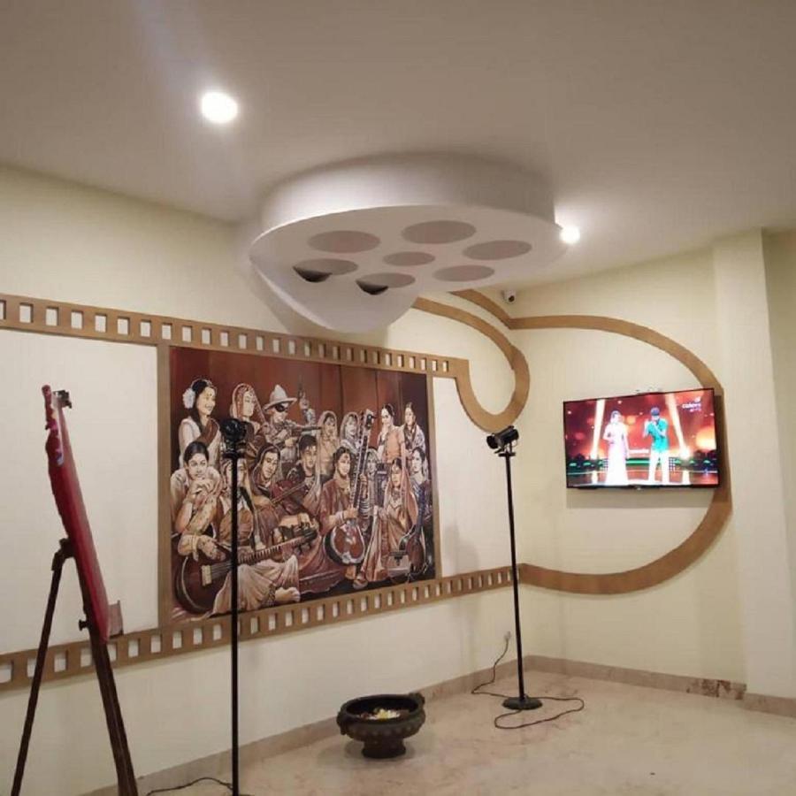 Cinemascope An Apart Hotel Chennai Bagian luar foto