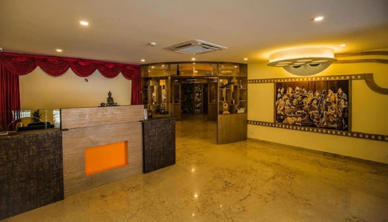 Cinemascope An Apart Hotel Chennai Bagian luar foto
