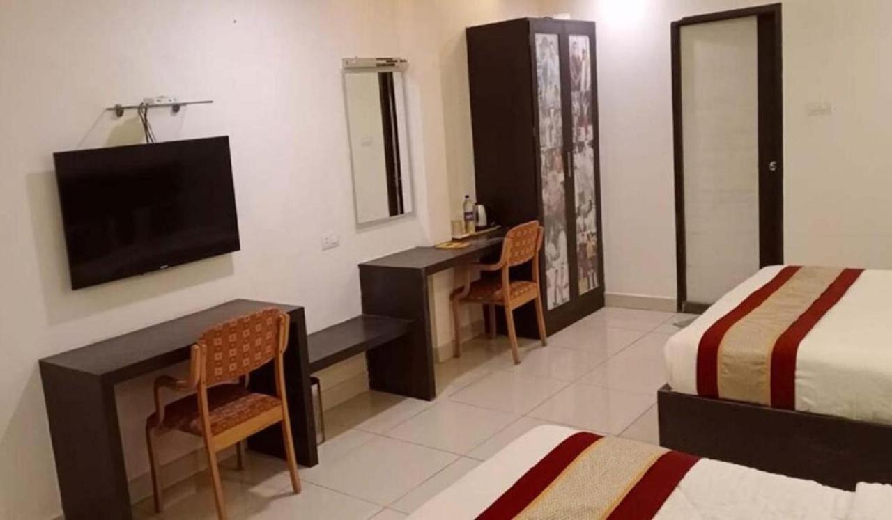 Cinemascope An Apart Hotel Chennai Bagian luar foto