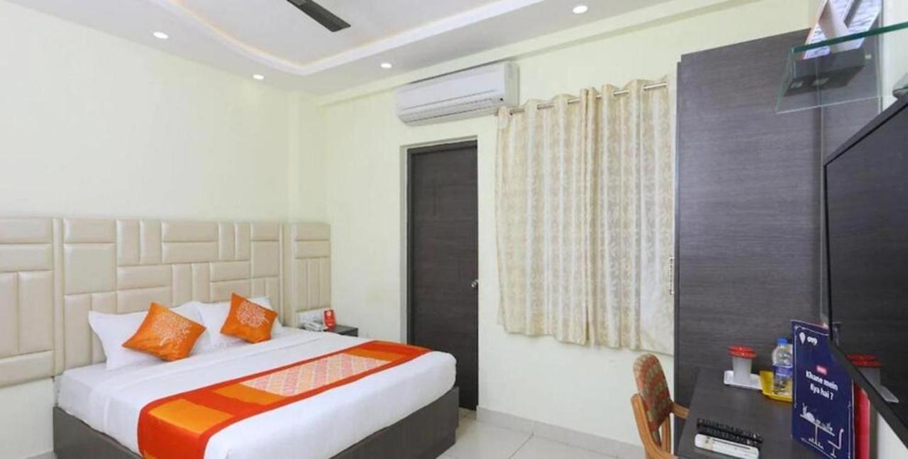 Cinemascope An Apart Hotel Chennai Bagian luar foto